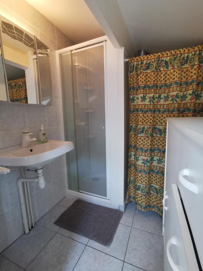 Les Lavandines -Coquette Maison De Vacances - 400 M De La Plage - Grande Terrasse - 2 Chambres - 2 Salles De Bain - Tout Confort Argeles-sur-Mer Luaran gambar